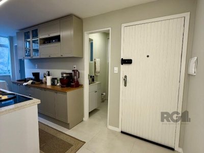 Apartamento à venda com 70m², 2 quartos, 1 vaga no bairro Moinhos de Vento em Porto Alegre - Foto 10