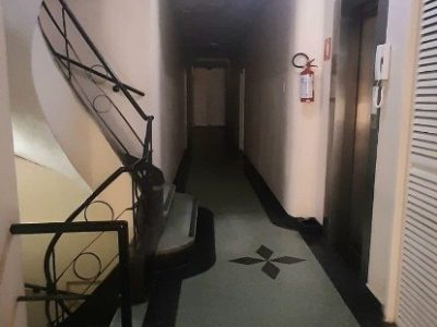 Apartamento à venda com 68m², 2 quartos no bairro Moinhos de Vento em Porto Alegre - Foto 10