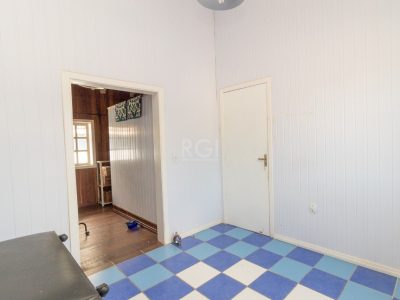 Casa à venda com 167m², 3 quartos, 1 suíte, 3 vagas no bairro Jardim Itu em Porto Alegre - Foto 27