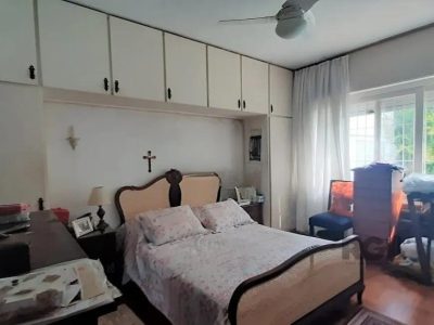 Casa à venda com 304m², 5 quartos, 2 suítes, 2 vagas no bairro Boa Vista em Porto Alegre - Foto 3