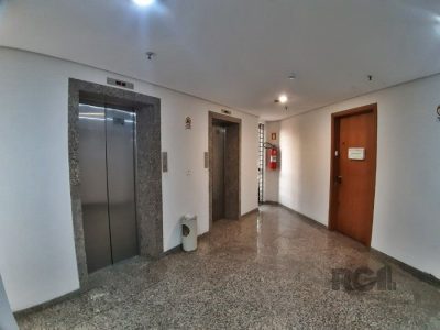 Conjunto/Sala à venda com 57m² no bairro Auxiliadora em Porto Alegre - Foto 4