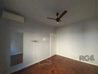 Apartamento à venda com 63m², 2 quartos no bairro Rio Branco em Porto Alegre - Foto 3