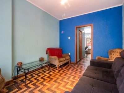 Casa à venda com 290m², 3 quartos, 3 vagas no bairro Rio Branco em Porto Alegre - Foto 3