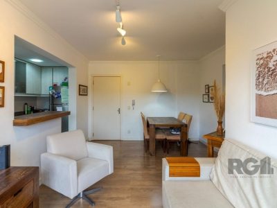 Apartamento à venda com 66m², 3 quartos, 1 suíte, 1 vaga no bairro Santo Antônio em Porto Alegre - Foto 4