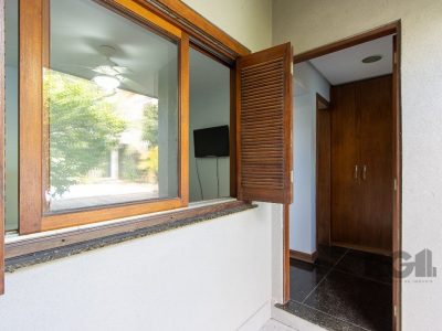 Casa à venda com 360m², 4 quartos, 4 suítes, 4 vagas no bairro Cristal em Porto Alegre - Foto 30