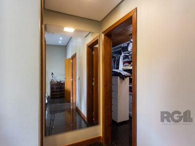 Casa à venda com 360m², 4 quartos, 4 suítes, 4 vagas no bairro Cristal em Porto Alegre - Foto 49