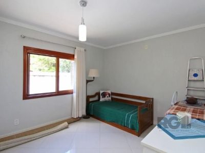 Casa Condominio à venda com 197m², 3 quartos, 1 suíte, 2 vagas no bairro Tristeza em Porto Alegre - Foto 28