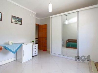 Casa Condominio à venda com 197m², 3 quartos, 1 suíte, 2 vagas no bairro Tristeza em Porto Alegre - Foto 29