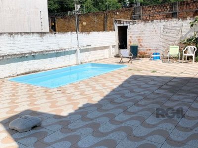 Casa à venda com 150m², 3 quartos, 1 suíte, 4 vagas no bairro Glória em Porto Alegre - Foto 10