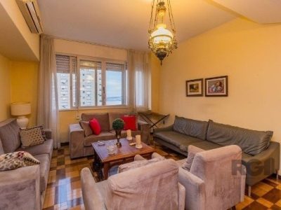 Apartamento à venda com 126m², 3 quartos, 1 suíte, 1 vaga no bairro Moinhos de Vento em Porto Alegre - Foto 2