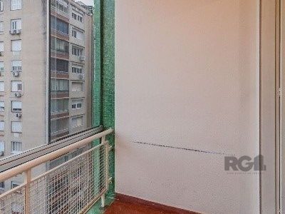 Apartamento à venda com 126m², 3 quartos, 1 suíte, 1 vaga no bairro Moinhos de Vento em Porto Alegre - Foto 20