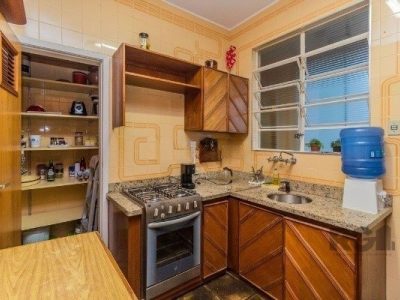 Apartamento à venda com 126m², 3 quartos, 1 suíte, 1 vaga no bairro Moinhos de Vento em Porto Alegre - Foto 10