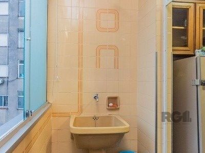 Apartamento à venda com 126m², 3 quartos, 1 suíte, 1 vaga no bairro Moinhos de Vento em Porto Alegre - Foto 13