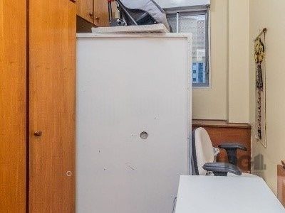 Apartamento à venda com 126m², 3 quartos, 1 suíte, 1 vaga no bairro Moinhos de Vento em Porto Alegre - Foto 15