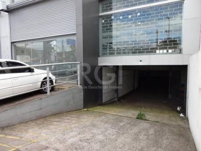 Loja à venda com 900m², 19 vagas no bairro Navegantes em Porto Alegre - Foto 13