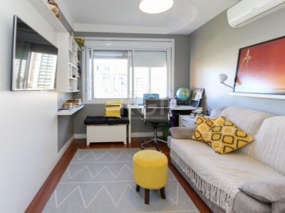 Cobertura à venda com 238m², 3 quartos, 1 suíte, 2 vagas no bairro Auxiliadora em Porto Alegre - Foto 21