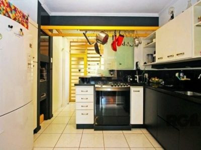 Apartamento à venda com 82m², 3 quartos, 1 suíte, 3 vagas no bairro Petrópolis em Porto Alegre - Foto 7