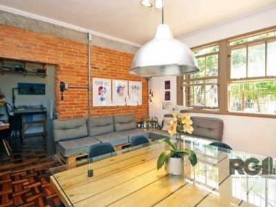 Apartamento à venda com 82m², 3 quartos, 1 suíte, 3 vagas no bairro Petrópolis em Porto Alegre - Foto 4