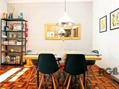 Apartamento à venda com 82m², 3 quartos, 1 suíte, 3 vagas no bairro Petrópolis em Porto Alegre - Foto 5