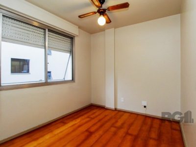 Apartamento à venda com 113m², 3 quartos, 1 suíte, 2 vagas no bairro Auxiliadora em Porto Alegre - Foto 17