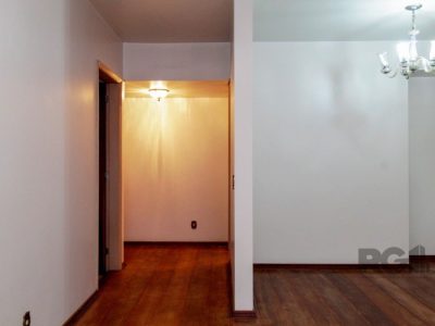 Apartamento à venda com 113m², 3 quartos, 1 suíte, 2 vagas no bairro Auxiliadora em Porto Alegre - Foto 2