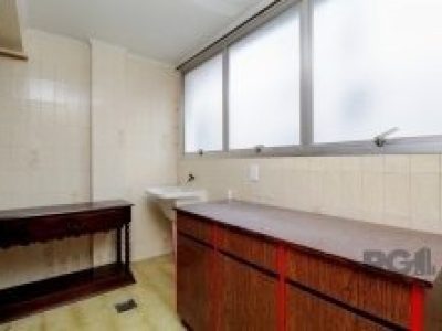 Apartamento à venda com 113m², 3 quartos, 1 suíte, 2 vagas no bairro Auxiliadora em Porto Alegre - Foto 8