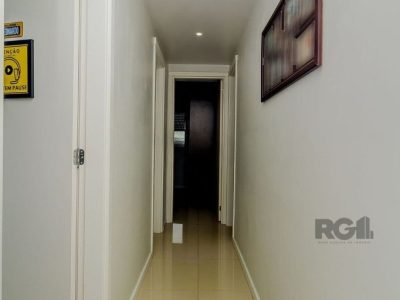 Apartamento à venda com 75m², 3 quartos, 1 suíte, 2 vagas no bairro Partenon em Porto Alegre - Foto 4