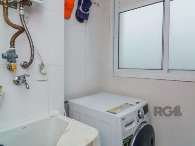 Apartamento à venda com 75m², 3 quartos, 1 suíte, 2 vagas no bairro Partenon em Porto Alegre - Foto 17