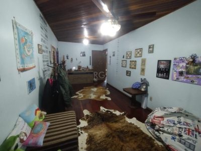 Casa à venda com 299m², 4 quartos, 2 vagas no bairro Santana em Porto Alegre - Foto 7