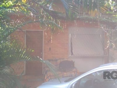 Casa à venda com 150m², 3 quartos no bairro Ipanema em Porto Alegre - Foto 3