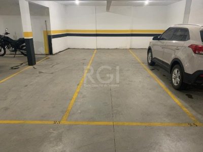 Apartamento à venda com 63m², 2 quartos, 1 suíte, 2 vagas no bairro Petrópolis em Porto Alegre - Foto 26