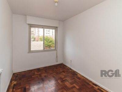 Apartamento à venda com 74m², 2 quartos, 1 vaga no bairro Passo d'Areia em Porto Alegre - Foto 8