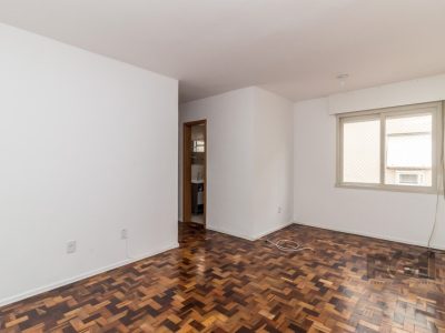 Apartamento à venda com 74m², 2 quartos, 1 vaga no bairro Passo d'Areia em Porto Alegre - Foto 2