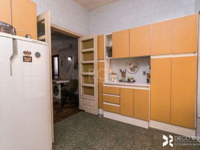 Casa à venda com 198m², 3 quartos, 1 suíte, 4 vagas no bairro Petrópolis em Porto Alegre - Foto 20