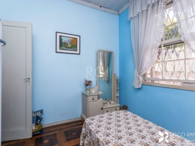 Casa à venda com 198m², 3 quartos, 1 suíte, 4 vagas no bairro Petrópolis em Porto Alegre - Foto 26