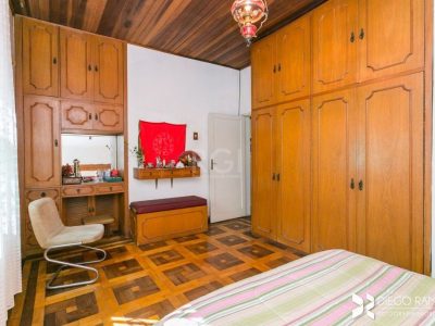 Casa à venda com 198m², 3 quartos, 1 suíte, 4 vagas no bairro Petrópolis em Porto Alegre - Foto 28