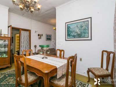 Casa à venda com 198m², 3 quartos, 1 suíte, 4 vagas no bairro Petrópolis em Porto Alegre - Foto 4