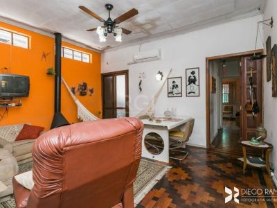 Casa à venda com 198m², 3 quartos, 1 suíte, 4 vagas no bairro Petrópolis em Porto Alegre - Foto 16