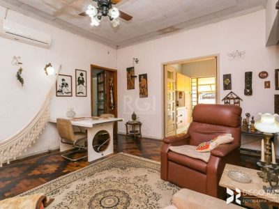 Casa à venda com 198m², 3 quartos, 1 suíte, 4 vagas no bairro Petrópolis em Porto Alegre - Foto 13