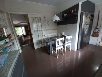 Casa à venda com 283m², 4 quartos, 2 suítes, 4 vagas no bairro Santa Tereza em Porto Alegre - Foto 15