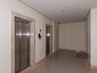 Apartamento à venda com 65m², 2 quartos, 1 suíte, 2 vagas no bairro Petrópolis em Porto Alegre - Foto 26