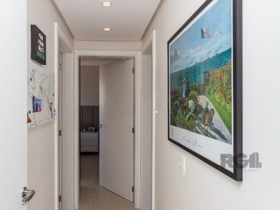 Apartamento à venda com 65m², 2 quartos, 1 suíte, 2 vagas no bairro Petrópolis em Porto Alegre - Foto 17