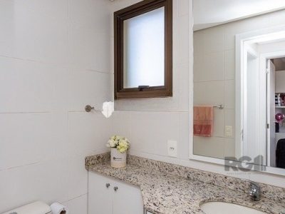 Apartamento à venda com 65m², 2 quartos, 1 suíte, 2 vagas no bairro Petrópolis em Porto Alegre - Foto 15