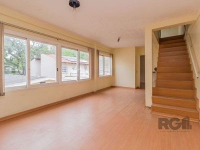 Casa à venda com 220m², 3 quartos, 1 suíte, 4 vagas no bairro Petrópolis em Porto Alegre - Foto 25