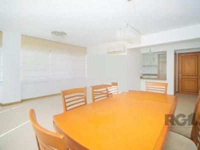 Apartamento à venda com 93m², 3 quartos, 1 suíte, 2 vagas no bairro Petrópolis em Porto Alegre - Foto 4