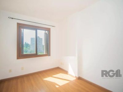 Apartamento à venda com 93m², 3 quartos, 1 suíte, 2 vagas no bairro Petrópolis em Porto Alegre - Foto 18