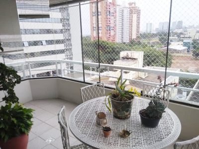 Apartamento à venda com 111m², 2 quartos, 1 suíte, 1 vaga no bairro Menino Deus em Porto Alegre - Foto 10