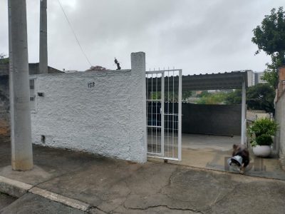 Casa à venda com 155m², 2 quartos, 1 suíte, 2 vagas no bairro Jardim Europa em Porto Alegre - Foto 9