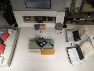 Casa à venda com 427m², 4 quartos, 4 suítes, 4 vagas no bairro Ipanema em Porto Alegre - Foto 10