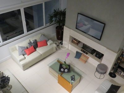 Casa à venda com 427m², 4 quartos, 4 suítes, 4 vagas no bairro Ipanema em Porto Alegre - Foto 7